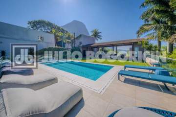 Imperdível - Casa Triplex - Condomínio Fechado no Joá, 5 suítes com 626m2 - JBIPA60145
