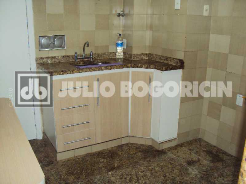 16AFONSO PENA - AO LADO METRÔ - 16