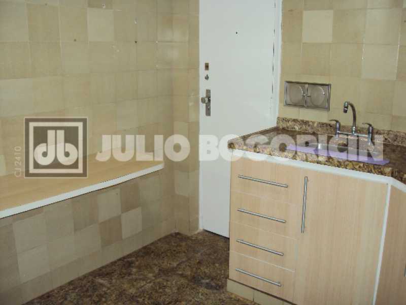 18AFONSO PENA - AO LADO METRÔ - 18