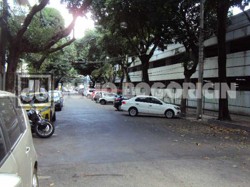24AFONSO PENA - AO LADO METRÔ - 24