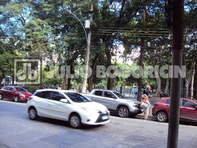 25AFONSO PENA - AO LADO METRÔ - 25