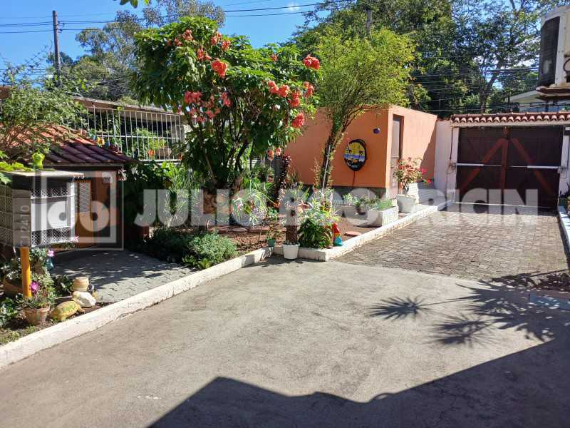 CASA R TENENTE CORONEL MUNIZ D - 4