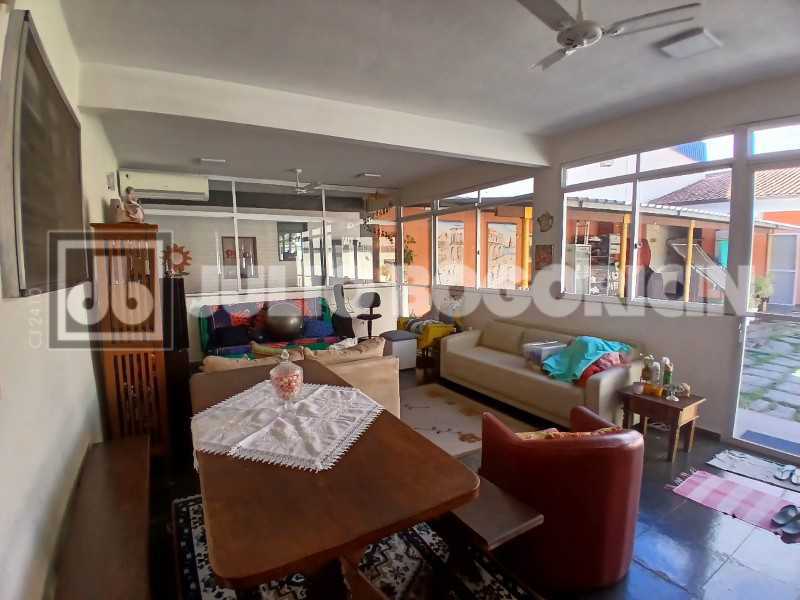 CASA R TENENTE CORONEL MUNIZ D - 6
