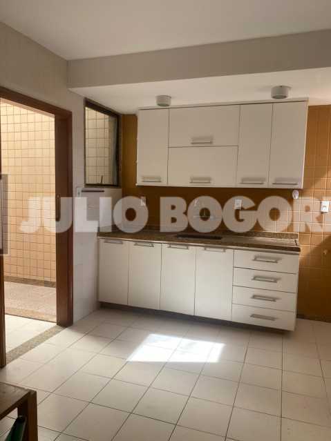 05e6cc57-7651-442e-96d2-25bfe2 - 12