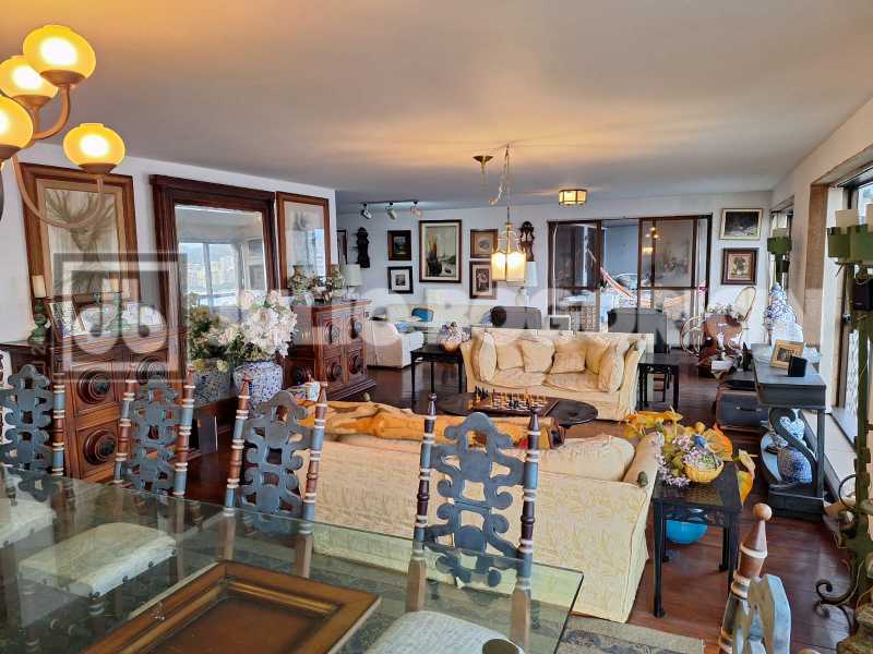 WhatsApp Image 2025-04-18 at 1 - 3