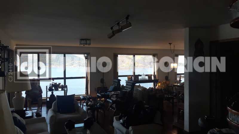 WhatsApp Image 2025-04-12 at 1 - 22