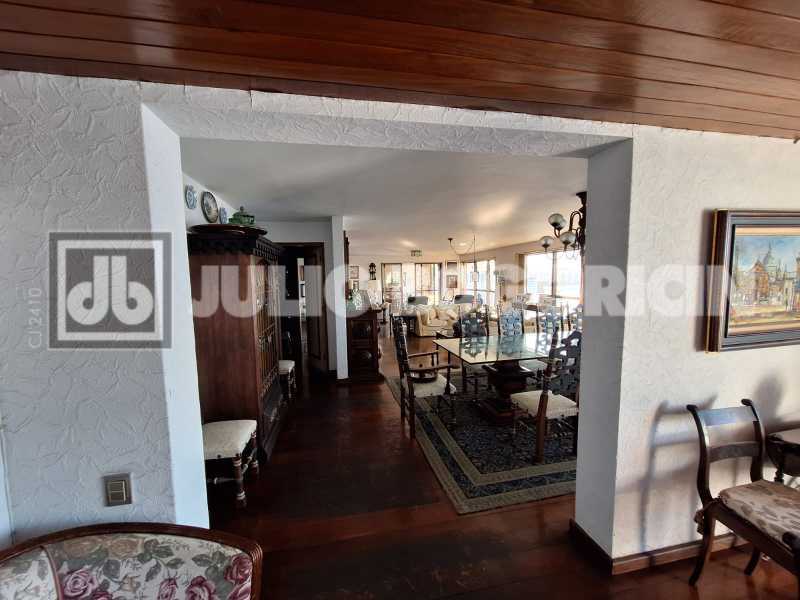 WhatsApp Image 2025-04-12 at 1 - 9