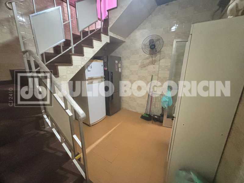 3db9810e-2cb1-4ea8-a5b9-5cc9c1 - 18