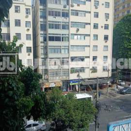 Oportunidade - Apartamento á venda, em Uruguai, frente, Sala, 2 quartos, dependências, condomínio barato. - JBT207093
