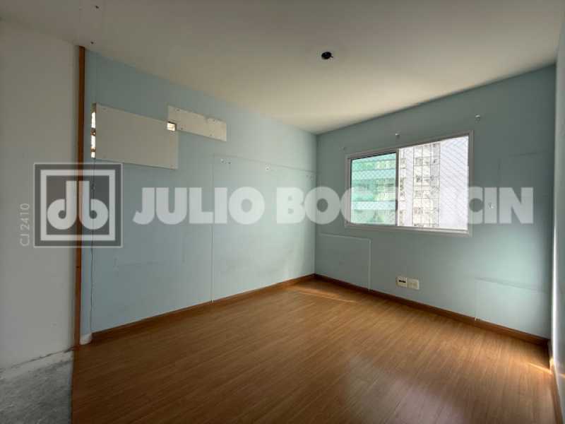 Quarto 2  - 28