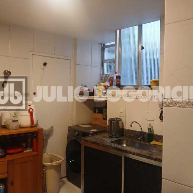 01 29 - 28
