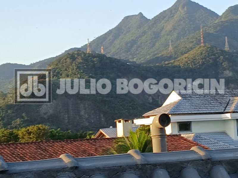 CASA LAGOA MAR TERCEIRO PISO 1 - 15