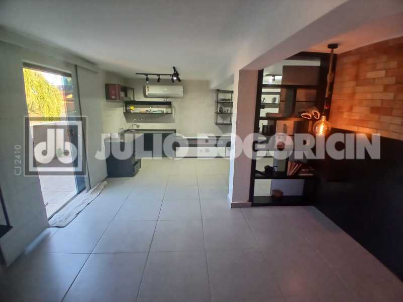 CASA LAGOA MAR TERCEIRO PISO 2 - 21