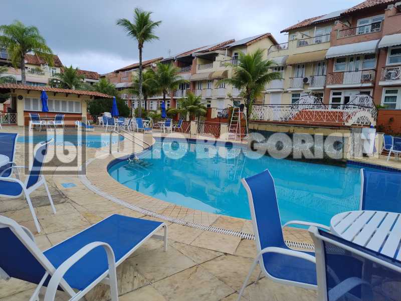 1110b4f5-199b-490e-9565-dfef00 - 3