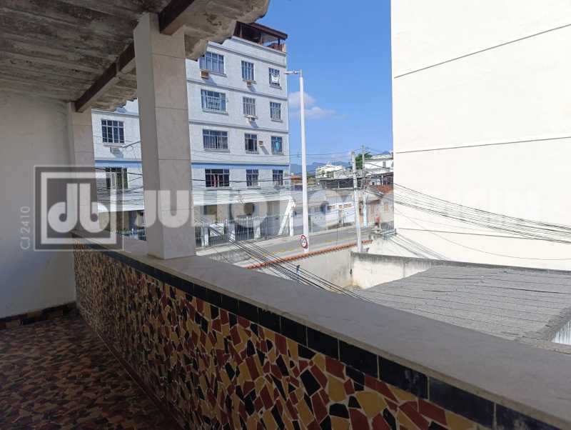 20 QUARTO ANEXO VARANDA01. - 21