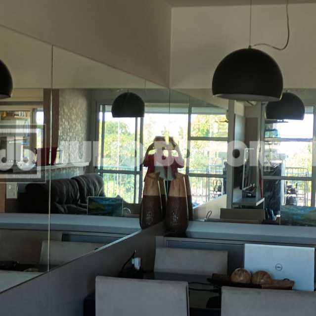 Conheça 612001aa-c9d2-4773-9fdb-816e8b do imóvel - APARTAMENTO VARANDA SOL MANHÃ SALA 2 AMBIENTES 2 QUARTOS SENDO 1 SUITE ARMARIOS, COZINHA AMERICANA, ÁREA DE SERVIÇO, 1 VAGA CONDOMÍNIO TOTAL INFRA E SEGURANÇA - JBRB214282 - 21 612001aa-c9d2-4773-9fdb-816e8b - 21