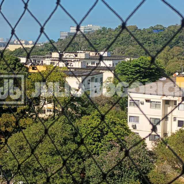 Conheça a09b859f-9b9f-4e4c-b943-98be52 do imóvel - APARTAMENTO VARANDA SOL MANHÃ SALA 2 AMBIENTES 2 QUARTOS SENDO 1 SUITE ARMARIOS, COZINHA AMERICANA, ÁREA DE SERVIÇO, 1 VAGA CONDOMÍNIO TOTAL INFRA E SEGURANÇA - JBRB214282 - 26 a09b859f-9b9f-4e4c-b943-98be52 - 26