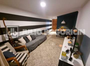 Imperdível - RECREIO DOS BANDEIRANTES LINDO APARTAMENTO VARANDA SOL MANHÃ SALA 2 AMBIENTES, 3 QUARTOS SENDO 1 SUÍTE, REPLETO DE ARMÁRIOS, COZINHA COM ARMÁRIOS PLANEJADOS, ÁREA DE SERVIÇO, BANHEIRO DE EMPREGADA, 2 VAGAS EM ESCRITURA - JBRB318946