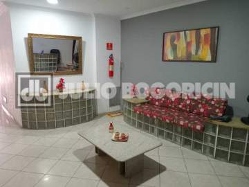 Ótima localização - Apartamento á venda Uruguai, próximo ao metrô, 2 quartos, prédio e portaria bem conservados - JBT207107