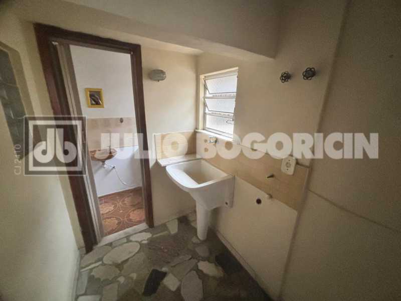 8cdf8aad-f3b0-4a2e-936c-c12611 - 33