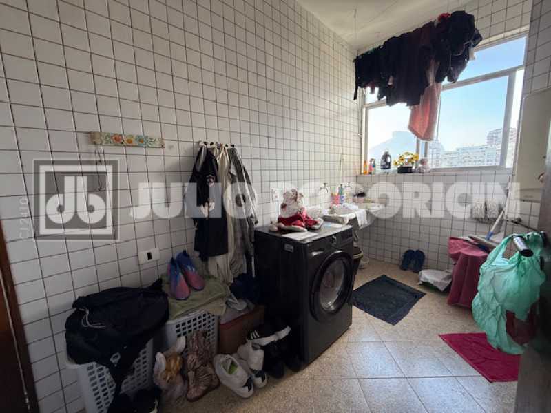 Área de Serviço - 39