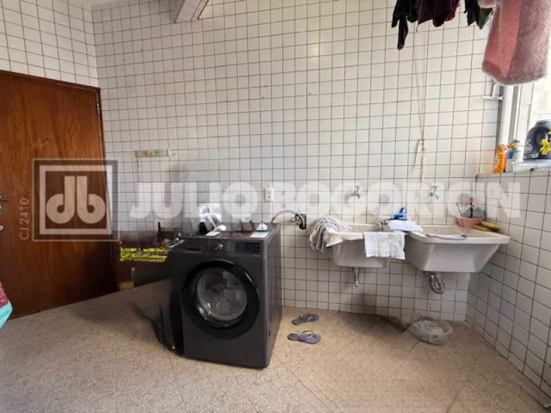 Área de Serviço - 40