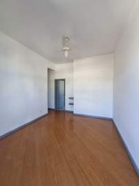 Oportunidade - Excelente localização. Apartamento, sacadas, 2 quartos, dependências completas, 2 vagas de garagem escrituradas., farta condução, comércio, integração Metrô Saens Pena. - JBT207121