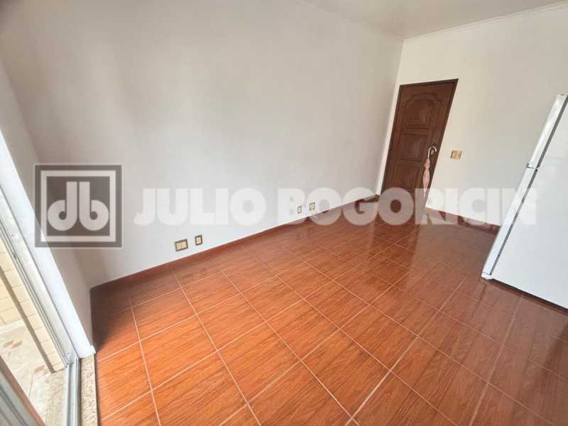 ad406e26-bace-426b-951b-b57e56 - 3