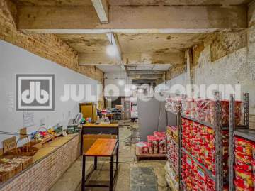 Oportunidade - Loja comercial à venda com 175 m² de frente para rua – ideal para restaurante ou escritório - JBF71771