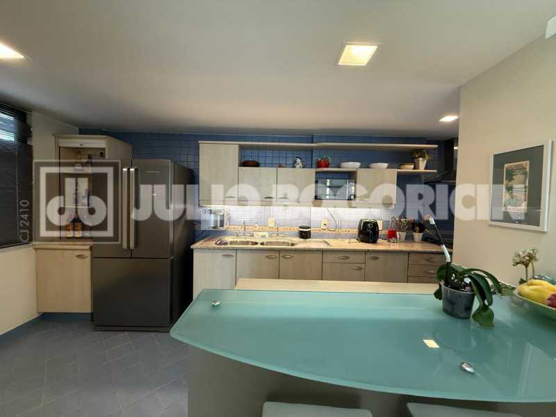 Conheça 23 Leblon Cobertura Venda. do imóvel - Cobertura Duplex à venda no Leblon - Reformada - 4Quartos(3suítes) - 3 Vagas - Infraestrutura - JBL53958 - 23 23 Leblon Cobertura Venda. - 23