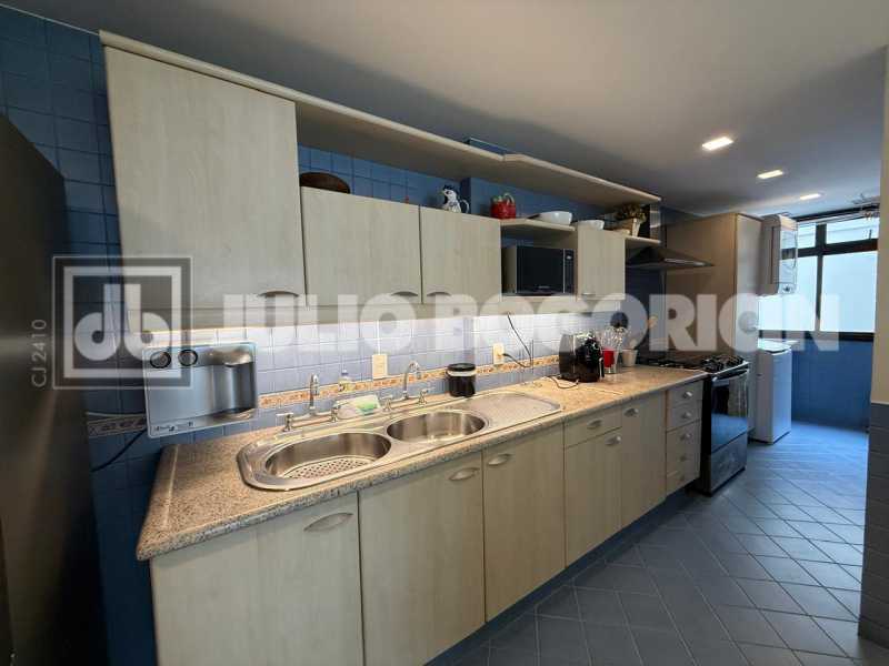 Conheça 25 Leblon Cobertura Venda. do imóvel - Cobertura Duplex à venda no Leblon - Reformada - 4Quartos(3suítes) - 3 Vagas - Infraestrutura - JBL53958 - 25 25 Leblon Cobertura Venda. - 25