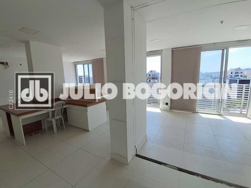 Conheça 01 21 do imóvel - OPORTUNIDADE IMPERDÍVEL JUNTO AO SHOPPING TIJUCA ! SALA COMERCIAL, VAZIA, MATINAL, VAGA ESCRITURADA, PORTARIA 24 HORAS - JBT71739 - 21 01 21 - 21