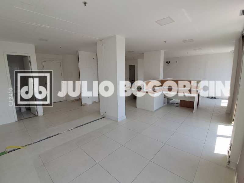 Conheça 01 31 do imóvel - OPORTUNIDADE IMPERDÍVEL JUNTO AO SHOPPING TIJUCA ! SALA COMERCIAL, VAZIA, MATINAL, VAGA ESCRITURADA, PORTARIA 24 HORAS - JBT71739 - 31 01 31 - 31