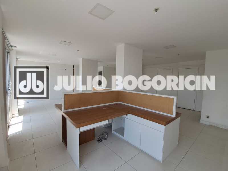 Conheça 01 33 do imóvel - OPORTUNIDADE IMPERDÍVEL JUNTO AO SHOPPING TIJUCA ! SALA COMERCIAL, VAZIA, MATINAL, VAGA ESCRITURADA, PORTARIA 24 HORAS - JBT71739 - 33 01 33 - 33