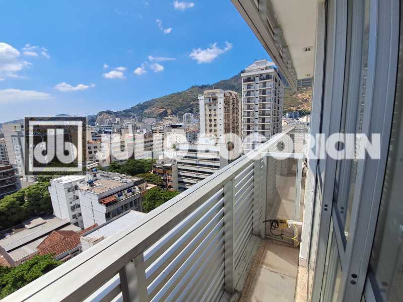 Conheça 01 37 do imóvel - OPORTUNIDADE IMPERDÍVEL JUNTO AO SHOPPING TIJUCA ! SALA COMERCIAL, VAZIA, MATINAL, VAGA ESCRITURADA, PORTARIA 24 HORAS - JBT71739 - 37 01 37 - 37