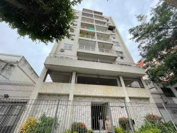 Oportunidade - MÉIER - RUA AQUIDABÃ(INÍCIO) - VARANDA - 2 DORMITÓRIOS - VAGA ESCRITURADA - PORTARIA 24 HS - JBM223264