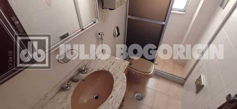 Banheiro social . - 14