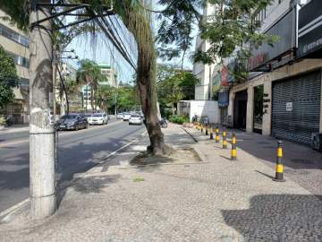 Sala Comercial 45m² Com Banheiro e Vaga no Pechincha - JBJ71758