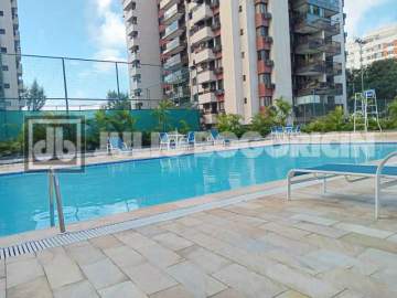 Imperdível - Barra da Tijuca 4 QUARTOS SENDO 1 SUITE E DEPENDÊNCIA COMPLETA 2 VAGAS - JBB49271