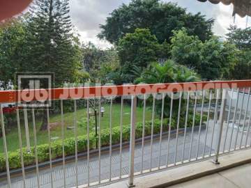 Imperdível - Barra da Tijuca 3 QUARTOS, original 4 quartos, sendo 1 suite E DEPENDÊNCIA COMPLETA 2 VAGAS - JBB49271