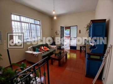 Taquara/ Jacarepaguá/ Casa de rua com terreno de 690M²/ 05 dormitórios/ 02 vagas/ Agende sua visita! - JBJ601852