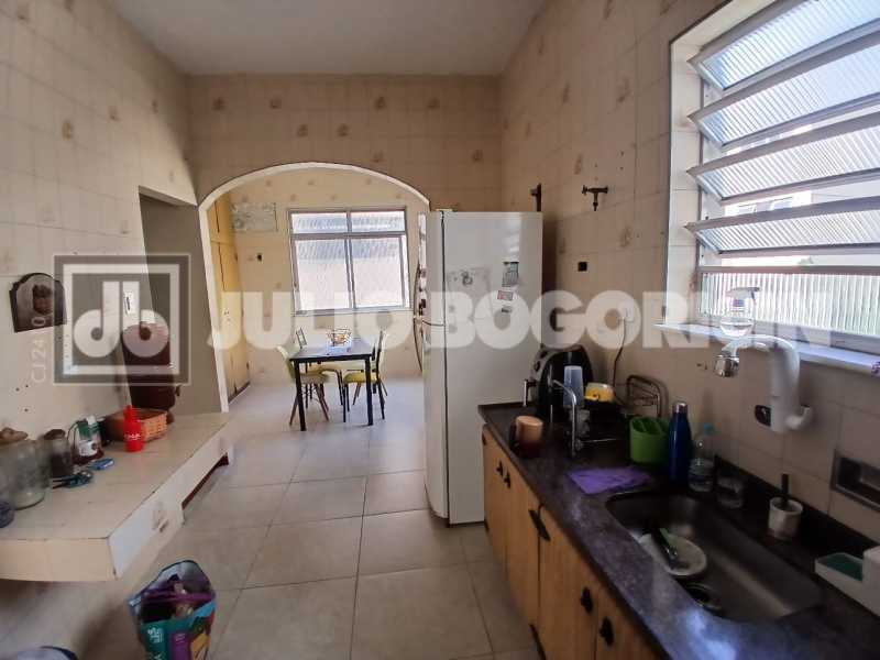 f976d369-907a-471b-a702-7ccf4e - 7