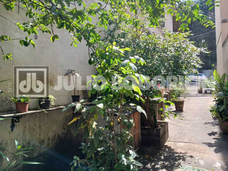 5ade5e9a-c104-42f0-a175-89cb73 - 15