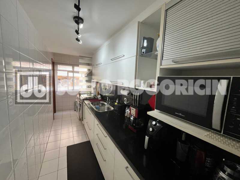 Conheça 21. do imóvel - Lagoa, apartamento varanda, com 3 quartos, 2 suites, armários, área de lazer - JBIPA37034 - 23 21. - 23