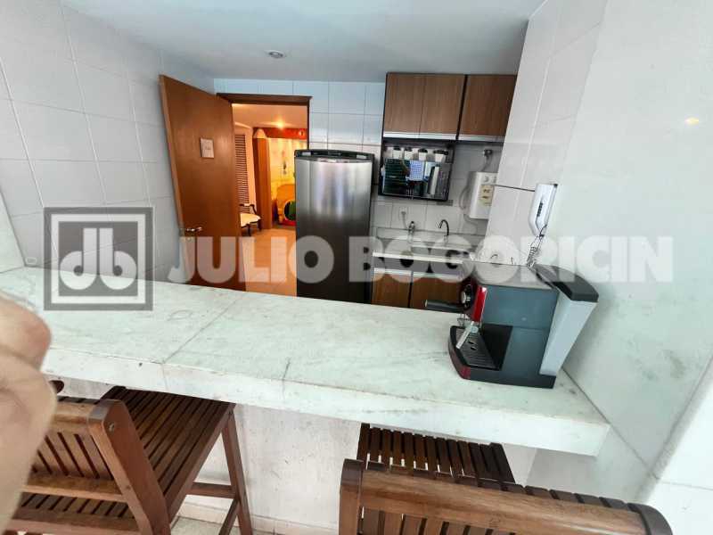 Conheça 34. do imóvel - Lagoa, apartamento varanda, com 3 quartos, 2 suites, armários, área de lazer - JBIPA37034 - 33 34. - 33