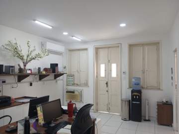 Imperdível - EXCELENTE CASA DUPLEX, 249M², FRENTE DE RUA, 4 QUARTOS, DOIS PAVIMENTOS, 4 VAGAS DE GARAGEM, PROXIMO AO HOSPITAL PEDRO ERNESTO. - JBT66233