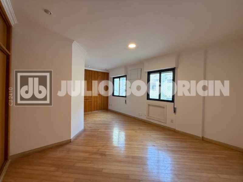 Suíte Piso 1 - 11