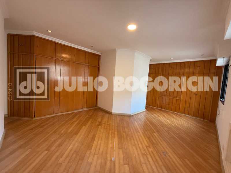 Suíte Piso 1 - 12