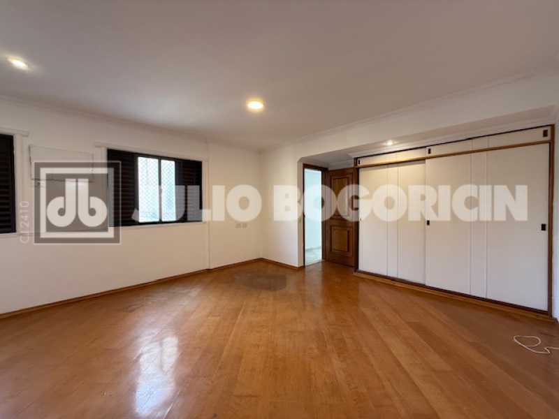 Suíte Master Piso 2 - 25