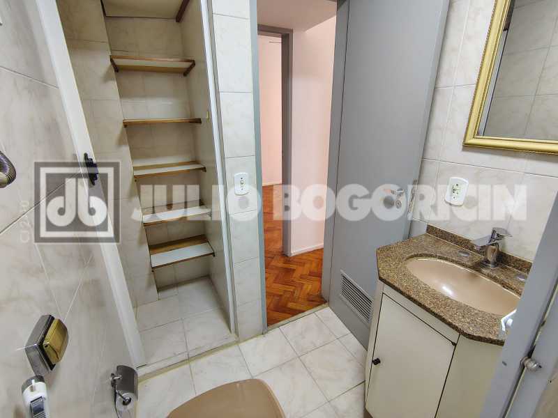 13 Copacabana, Comprar, 1 Quar - 13